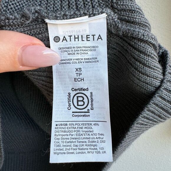Athleta Women's Gray Merino Wool Blend Hanover V-Neck Sweater Size XS Relaxed - Picture 6 of 7